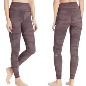 Alo Yoga High Waist Vapor Leggings Brown Camo Size Small